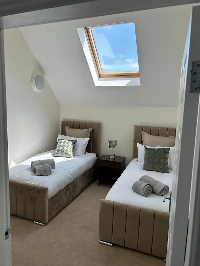2 Bedroom Luxury Penthouse Apartment Thornaby on Tees